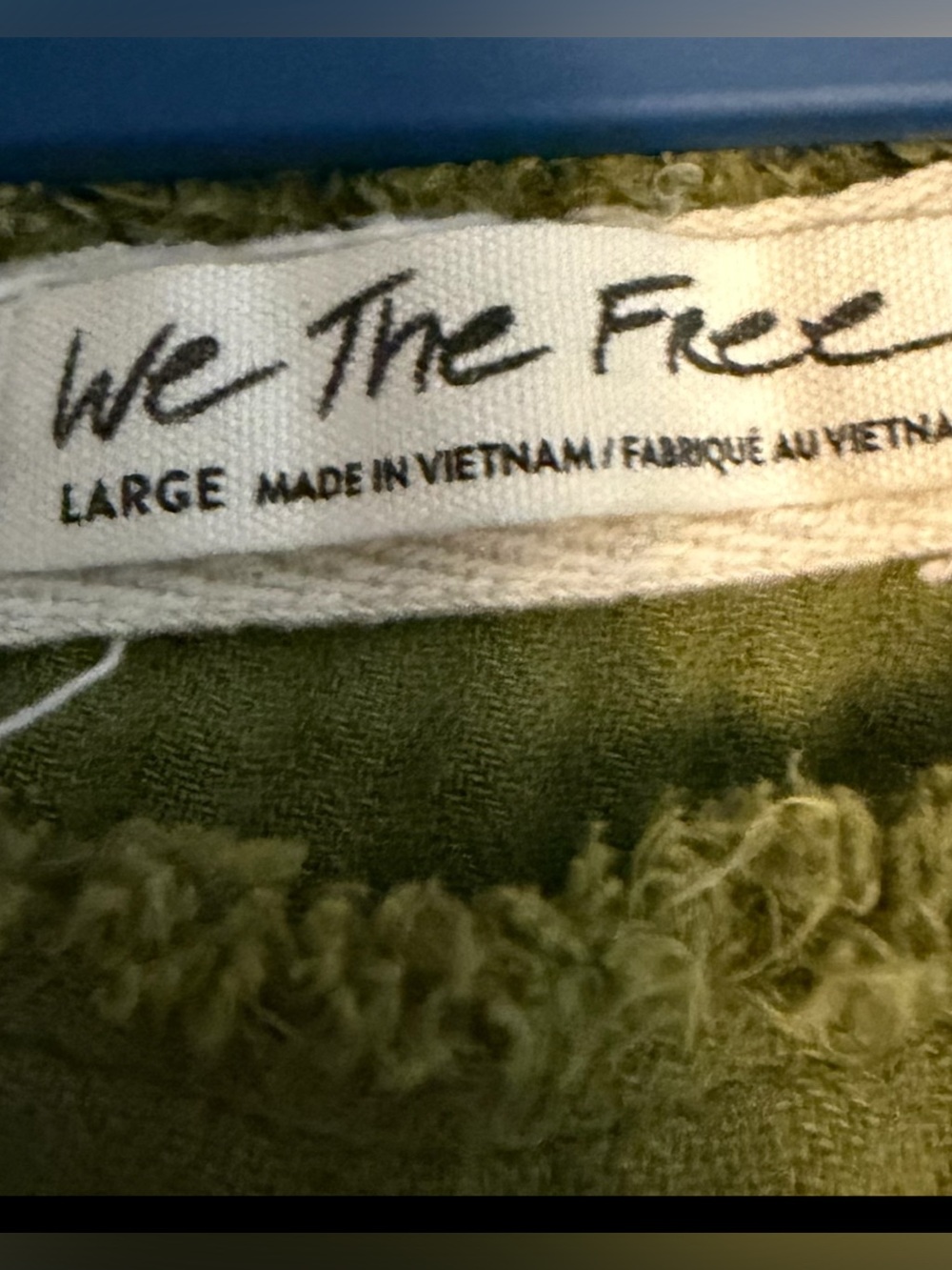 We The Free ~ Green Top ~ Boxy ~ Frayed Edges ~ Slits on Sides ~ Sz L NWOT - Picture 2 of 9